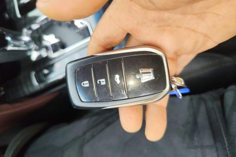 Used Toyota Crown 2017 2.0T Sport Edition Interior 1