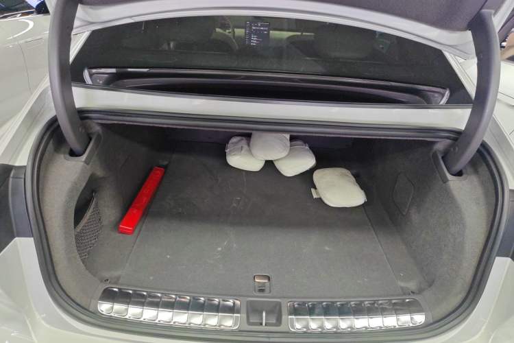 Used Nio ET7 2023 100kWh Signature Edition
