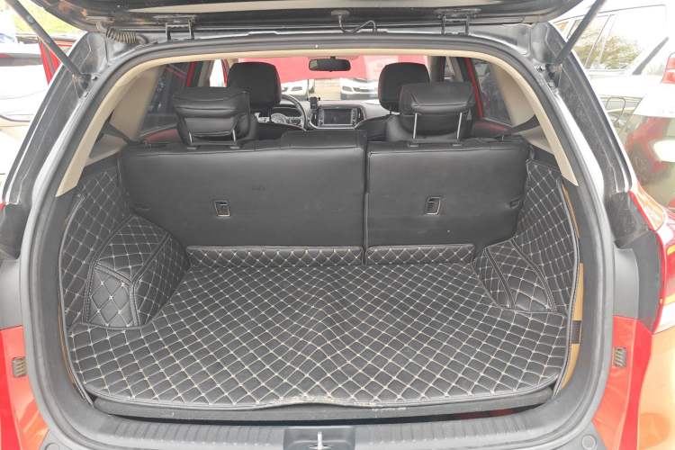 Used Kia KX3 2015 1.6L Automatic Two-Wheel Drive DLX Trunk