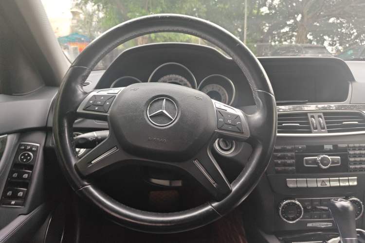 Used Mercedes-Benz C-Class 2011 C 200 CGI Fashion Model