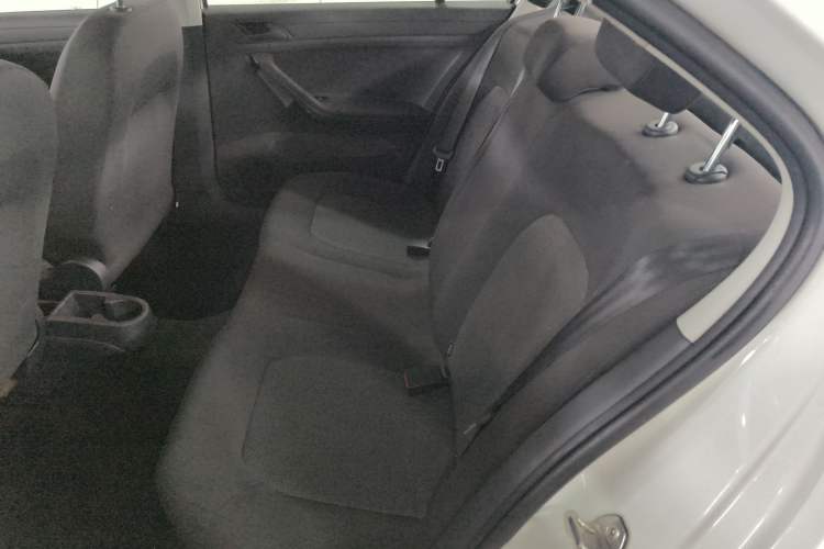 Used Volkswagen Jetta 2017 1.4L Manual Fashion Edition
