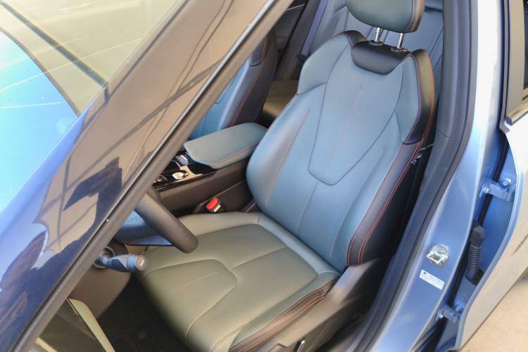 Used Geely Auto Emgrand X7 Sport 2024 1.5TD Prestige Edition