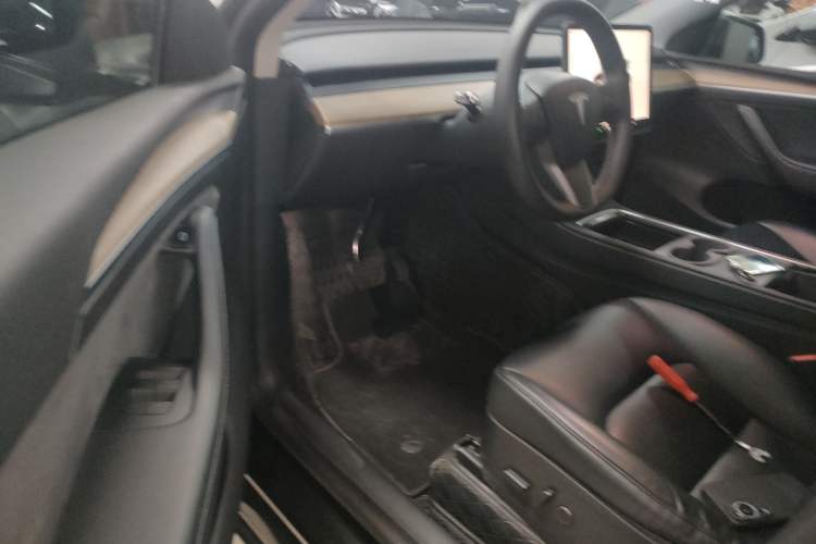 Used Tesla Model Y 2022 Rear-Wheel-Drive Version
