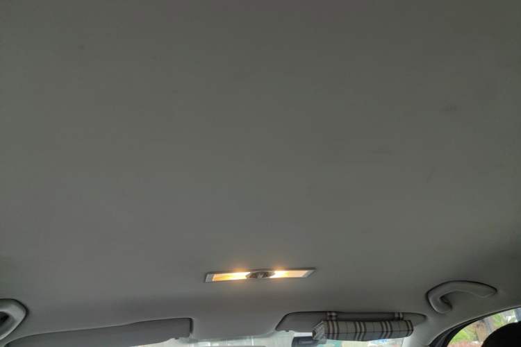 Used Volkswagen Lavida 2013 Revised Classic 1.6L Automatic Fashion Edition