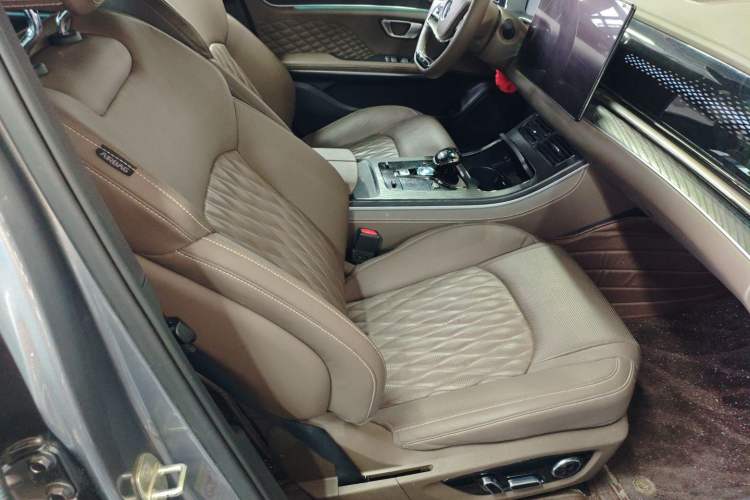 Used BYD Han 2022 DM-i 121KM Prestige Model
