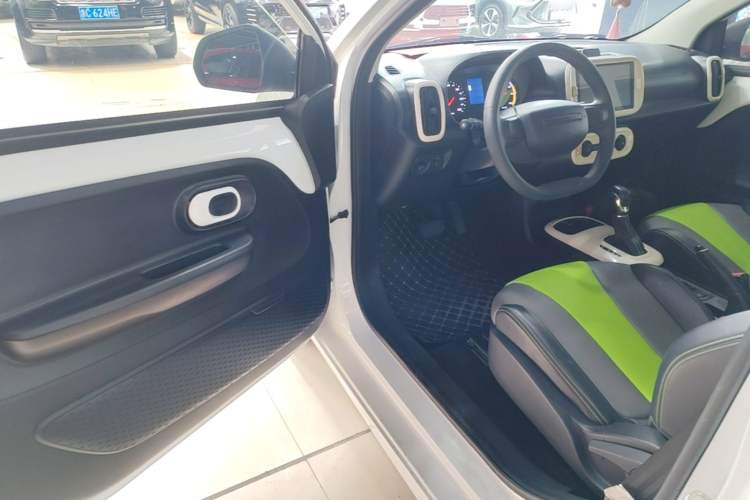 Used Roewe Clever 2021 302 km New Four-Seater Super-Efficient Version