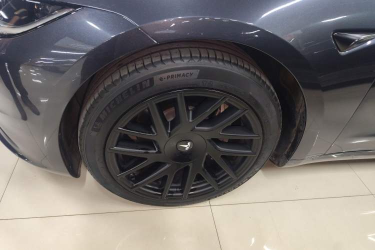 Used Tesla Model 3 2023 Long-Range All-Wheel-Drive Version