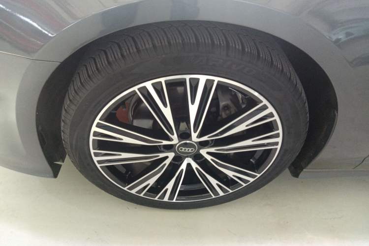 Used Audi A6L 2021 45 TFSI Prestige Dynamic Edition Left Front Wheel Hub