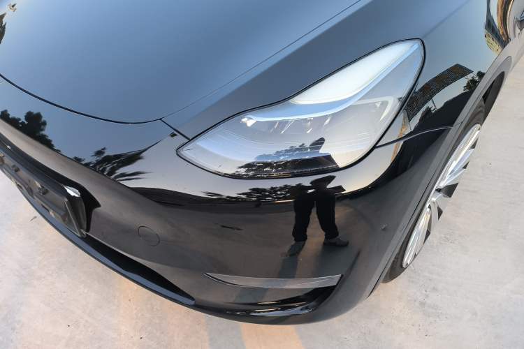 Used Tesla Model Y 2022 Long-Range All-Wheel-Drive Version