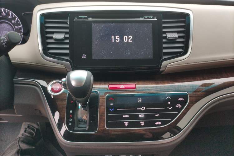 Used Honda Odyssey 2015 Revised 2.4L Luxury Edition
