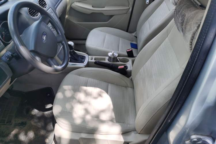 Used Ford Focus 2013 Sedan Classic 1.8L Manual Base Model