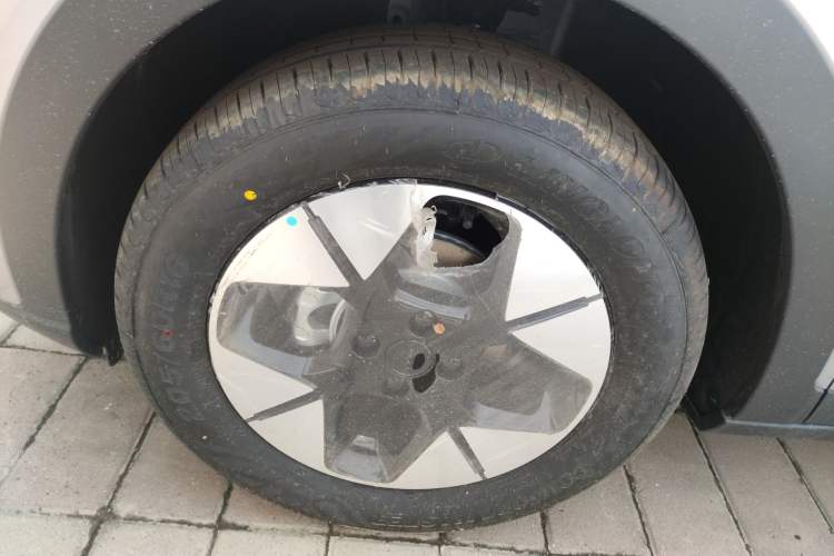 Used Geely Galaxy Geome 2026 Model 310km Dream Edition Left Front Wheel Hub