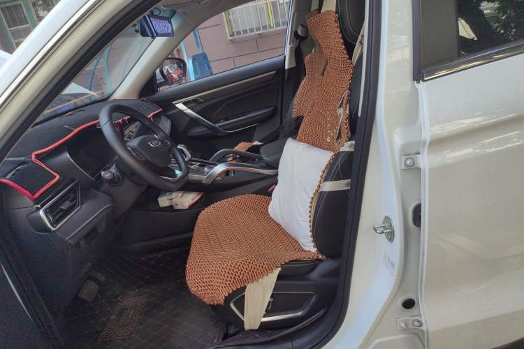 Used Geely Auto Emgrand X7 Sport 2020 1.5TD Automatic Smart Connect PRO Left Front Seat