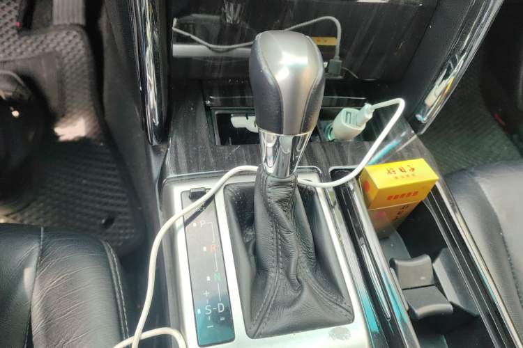 Used Toyota Reiz 2012 2.5V Fengdu Elite Stylish Edition
