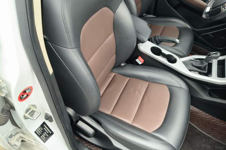 Used Geely Auto Vision 2019 Upgraded Model 1.5L CVT Luxury Version China VI Standard