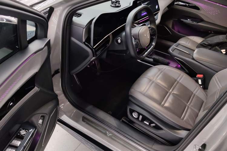 Used Hongqi EH7 2024 820 Pro Driver Seat