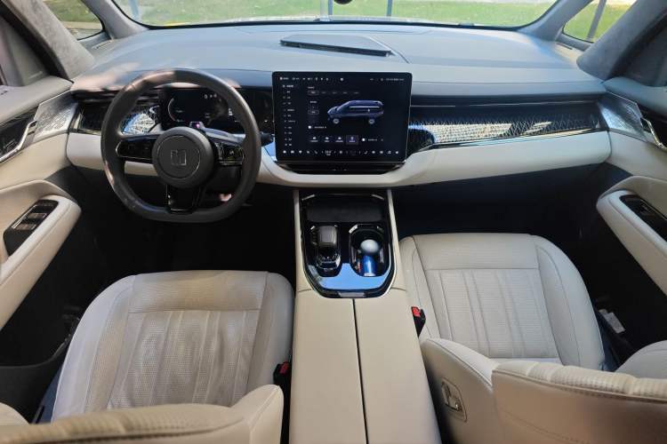 Used Zeekr 009 2022 WE Edition
