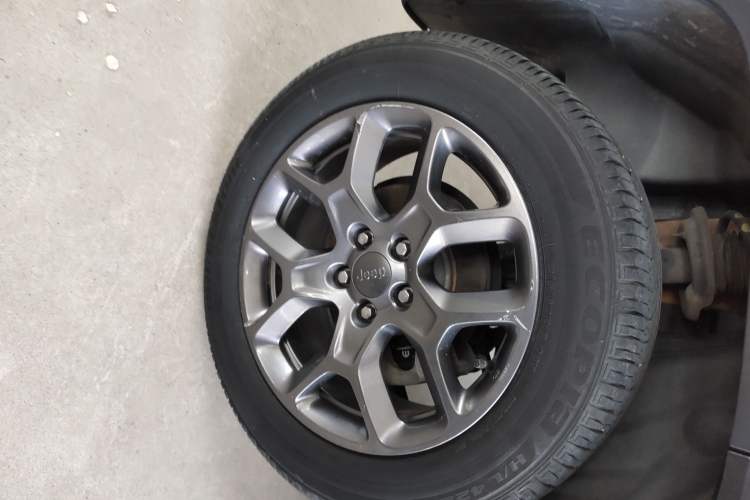 Used Jeep Renegade 2017 180T Automatic Kinetic Edition+
