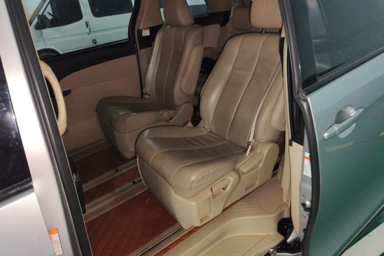 Used Toyota Previa 2012 2.4L 7-Seater Luxury Edition Left Rear Seat