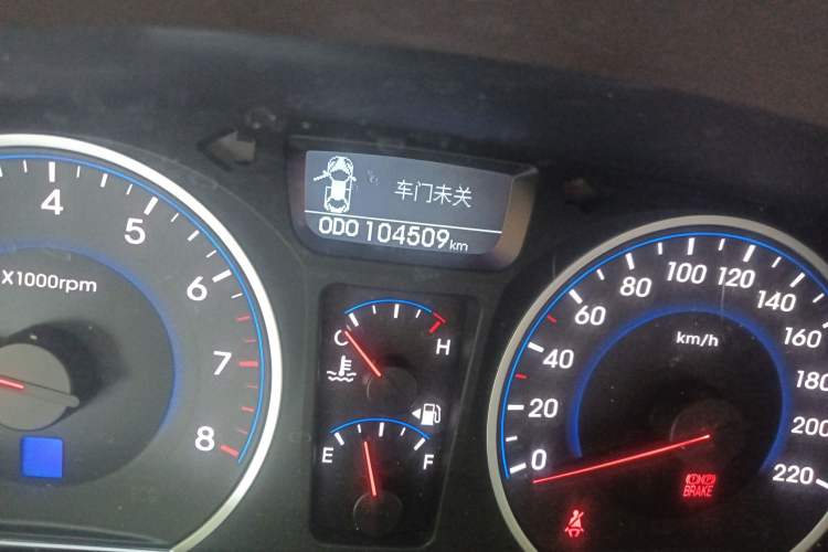 Used Hyundai Celesta 2011 1.6L Automatic Luxury Version