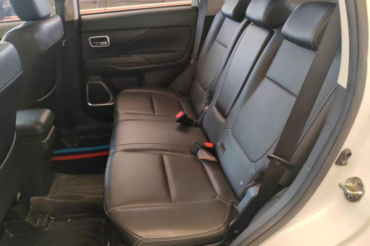 Used Mitsubishi Outlander 2018 2.4L 4x4 Elite Edition 5 Seats