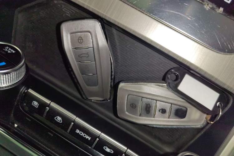 Used Geely Auto Coolray 2019 260T DCT Knight China V Standard Vehicle Key