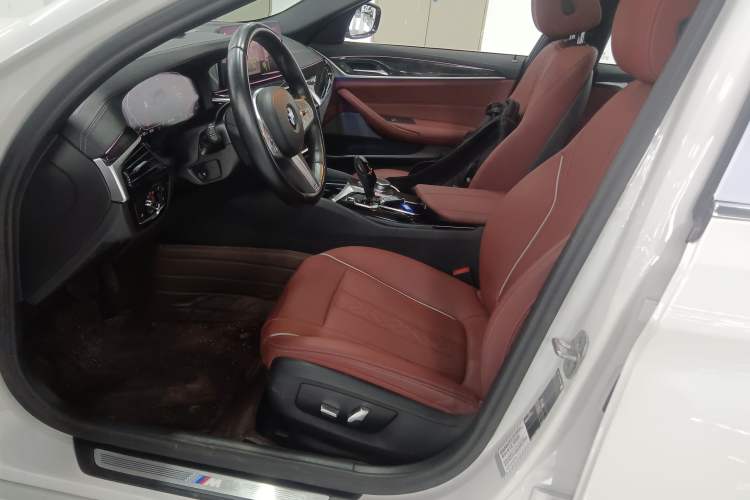 Used BMW 5 Series 2022 Second Facelift 525Li M Sport Package
