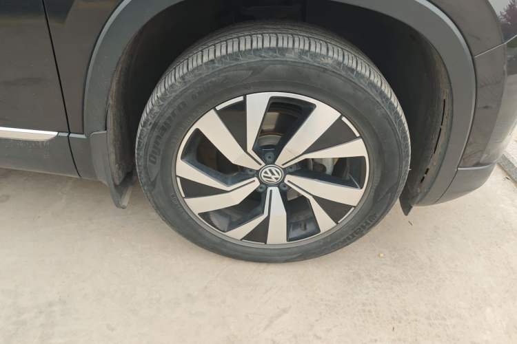 Used Volkswagen Tayron 2020 280TSI Two-Wheel Drive Luxury Connect Edition Right Front Wheel Hub