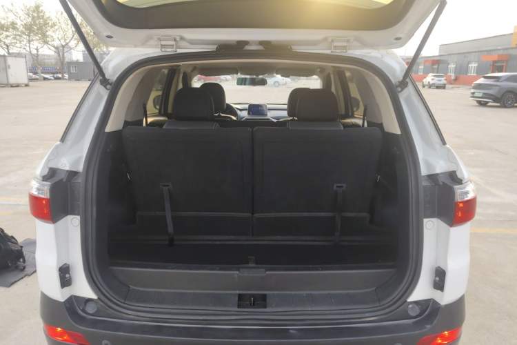 Used Dongfeng Fengon S560 2019 1.8L Manual Urban Model Trunk