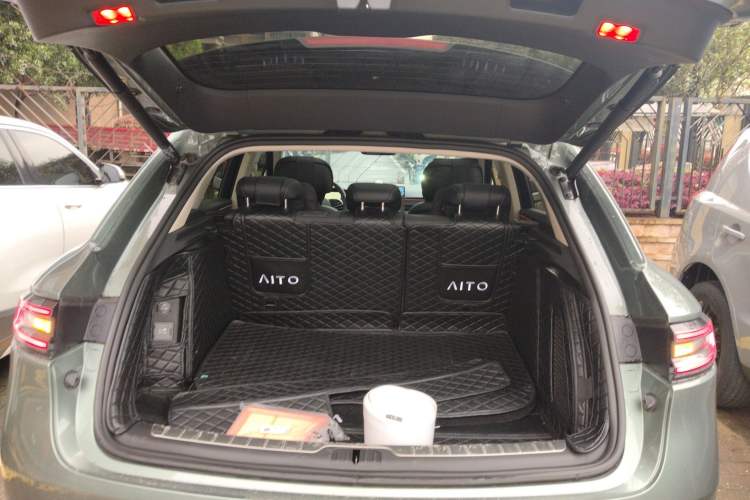 Used Hima AITO M5 2022 Extended-Range Four-Wheel Drive Ultimate Edition Trunk