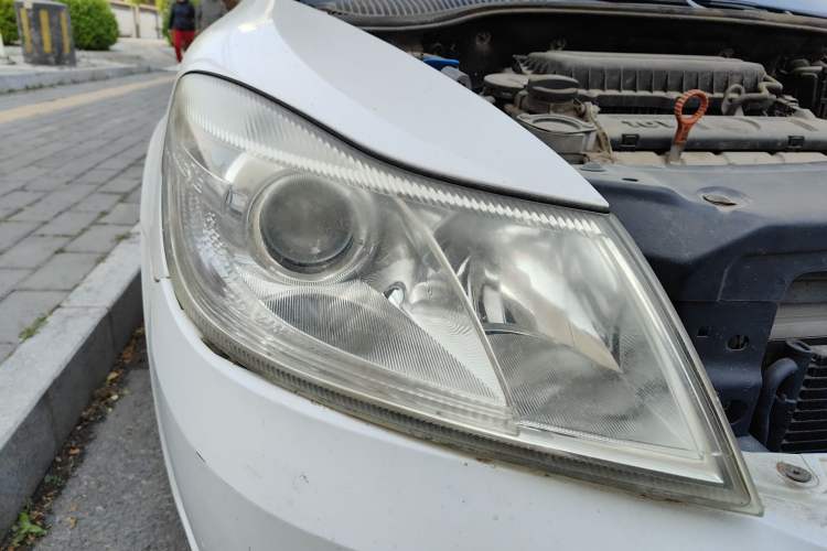 Used Skoda Octavia 2012 1.6L Automatic Yijun Edition Right Front Headlight