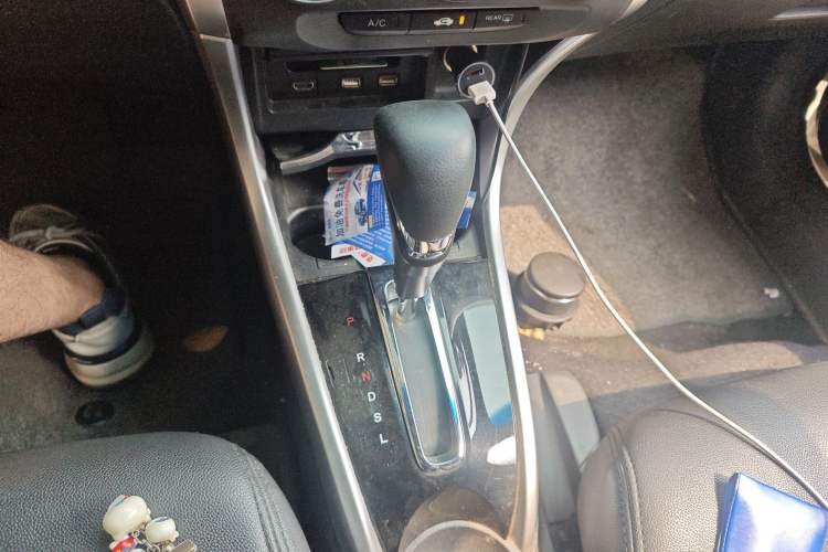 Used Honda Crider 2016 1.8L CVT Luxury Edition Gear Lever