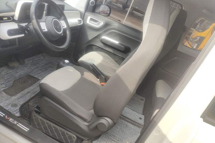 Used Wuling Hongguang MINIEV 2024 3rd Generation 215km Advanced Version