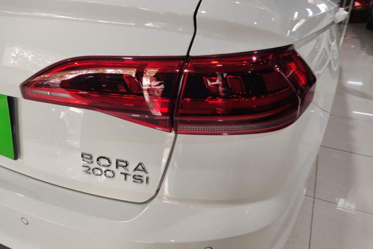 Used Volkswagen Bora 2023 200TSI DSG Comfort Edition Right Rear Taillight