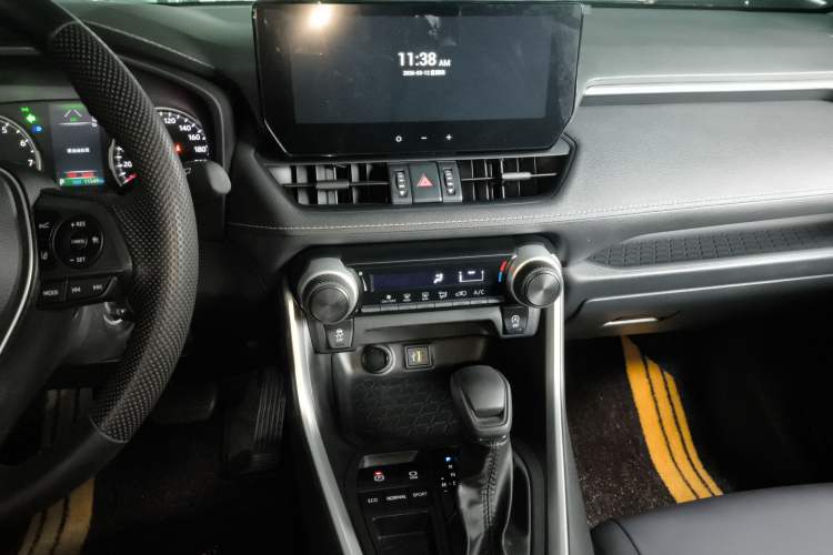 Used Toyota Wildlander 2024 2.0L CVT Two-Wheel Drive Leading Edition