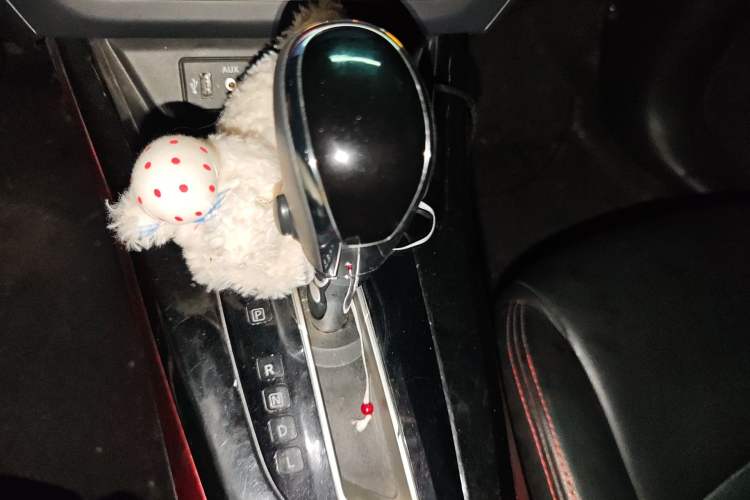 Used Nissan Lannia 2019 1.6L CVT Cool Edition China V Standard Gear Lever