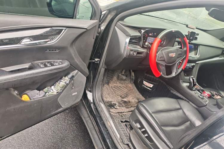 Used Cadillac XT5 2020 Revised Version 28T Luxury Edition Driver Seat