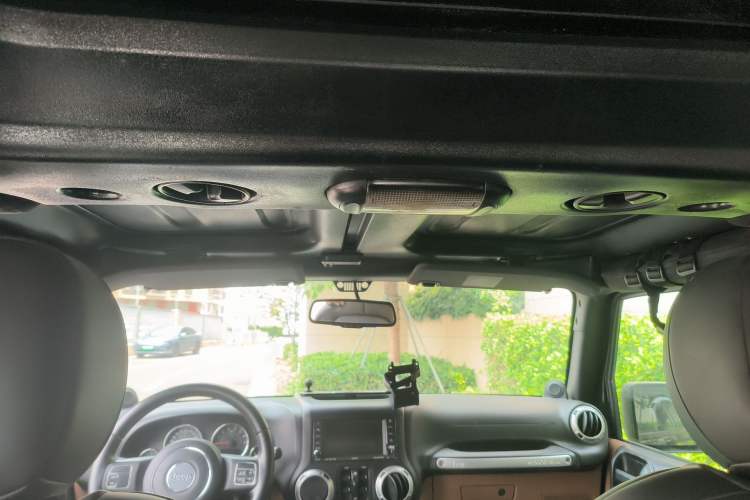 Used Jeep Wrangler 2012 3.6L Sahara Four-Door Edition Headliner