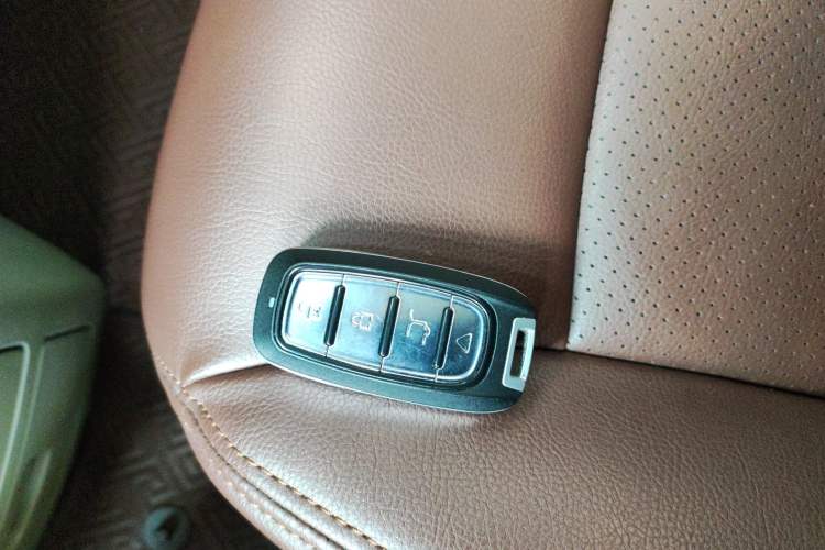 Used Buick GL8 2018 28T Comfort Model China VI Standard Vehicle Key