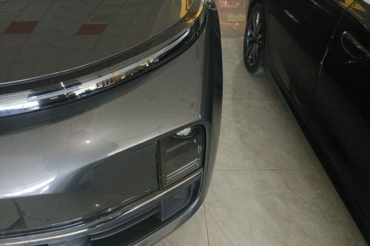 Used Li Auto L8 2023 Pro Model
