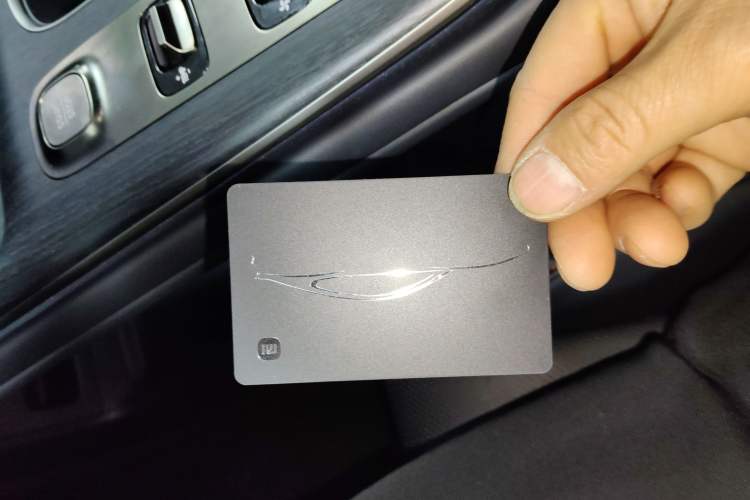 Used Xiaomi Auto SU7 2024 Rear-Drive Standard Founder Edition
