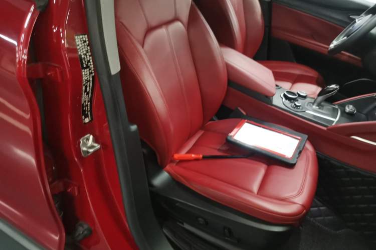 Used Alfa Romeo Stelvio 2017 2.0T 200HP Elite Edition