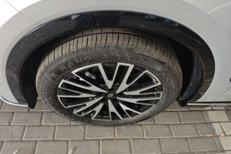 Used CHANGAN NEVO Q07 2025 215 Prestige Edition Left Front Wheel Hub