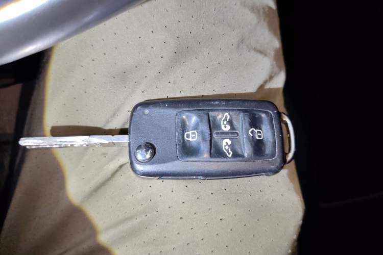 Used Volkswagen Multivan 2012 2.0 TSI Two-Wheel-Drive Luxury Edition
