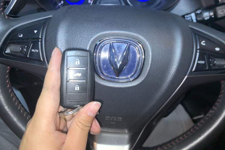 Used CHANGAN CS75 2015 1.8T Automatic All-Wheel Drive Elite Version China IV Standard
