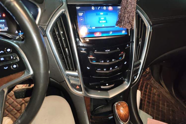 Used Cadillac SRX 2014 3.0L Leading Model