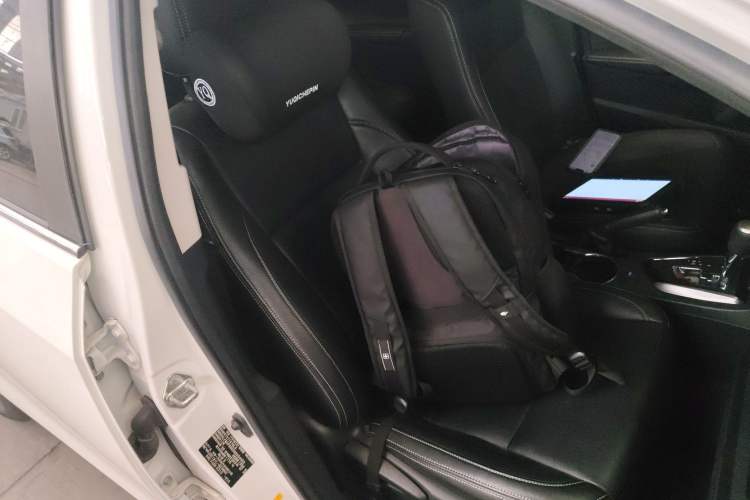 Used Toyota Corolla 2014 1.6L CVT GL Right Front Seat