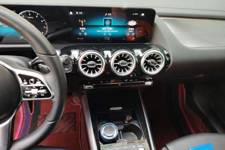 Used Mercedes-Benz GLA 2020 GLA 200 Audio And AC Panel