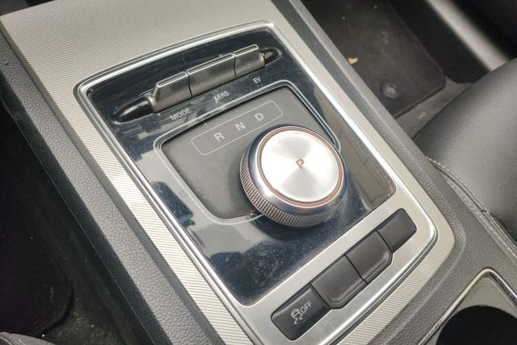 Used Roewe i6 New Energy 2019 PLUS 50T 4G Connected Glory Luxury Edition
