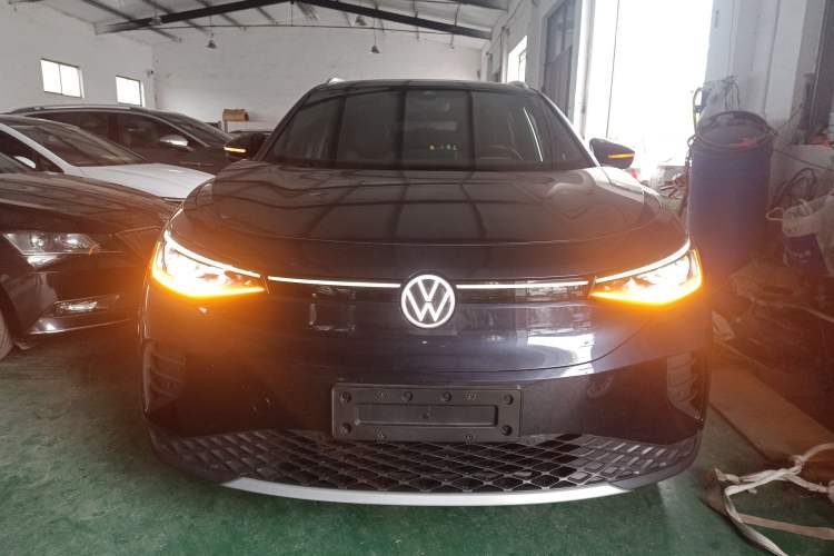 Used Volkswagen ID.4 CROZZ 2021 Long-Range Lite PRO Two-Wheel Drive Version Front